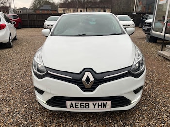 Used Renault Clio 2018 for sale - 79236598: Photo