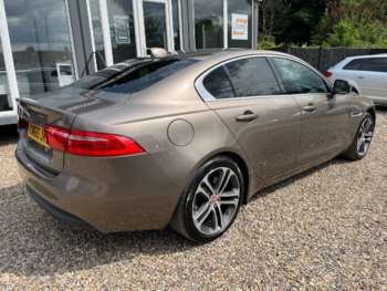 Used Jaguar XE 2016 for sale - 75103109: Photo