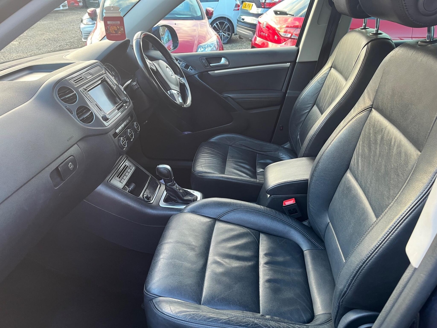 Used Volkswagen Tiguan 2015 for sale - 77143035: Photo 12