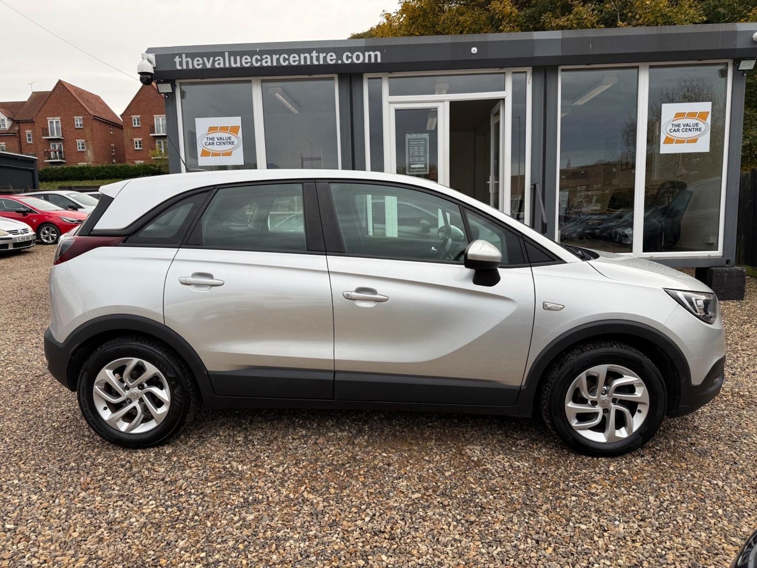 Used Vauxhall Crossland X 2018 for sale - 76989957: Photo 2