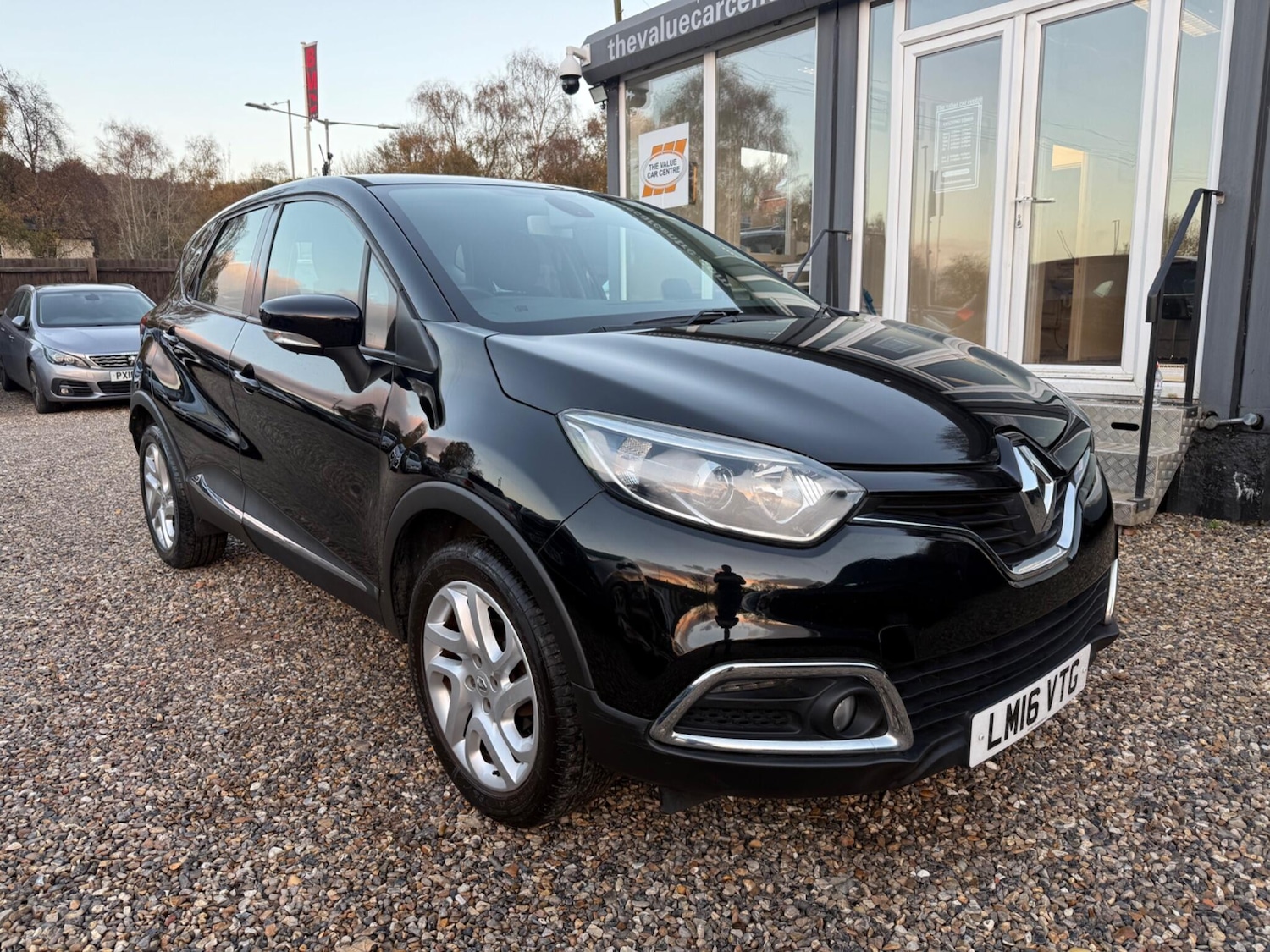 Used Renault Captur 2016 for sale - 76607982: Photo 1