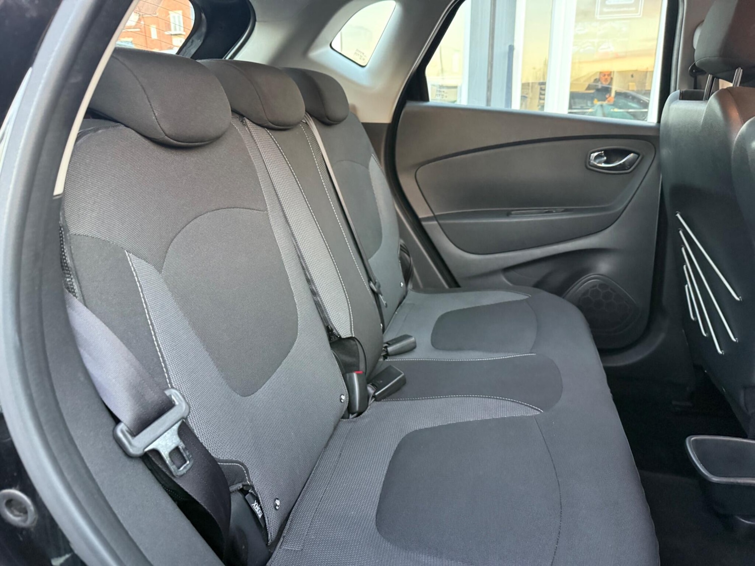 Used Renault Captur 2016 for sale - 76607982: Photo 13