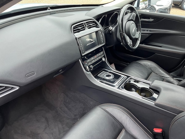 Used Jaguar XE 2016 for sale - 76259135: Photo 10