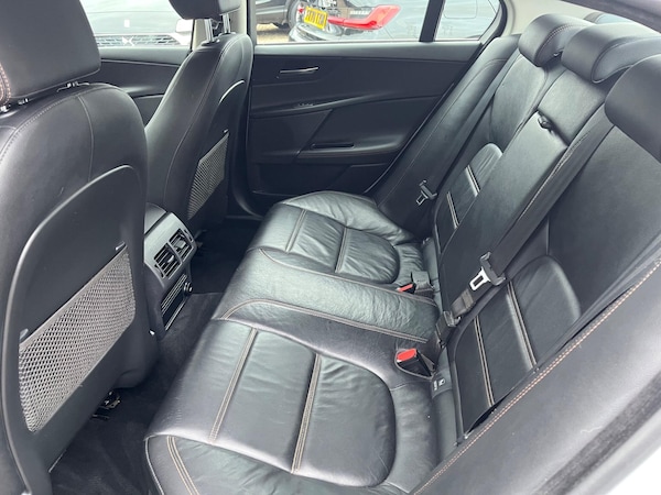 Used Jaguar XE 2016 for sale - 76259135: Photo 12