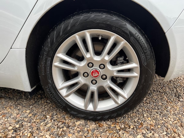 Used Jaguar XE 2016 for sale - 76259135: Photo 7