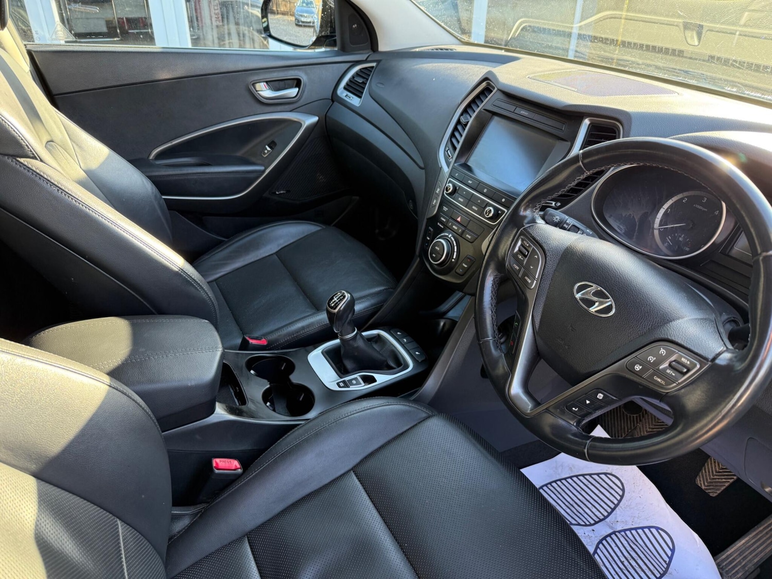 Used Hyundai Santa Fe 2016 for sale - 76996184: Photo 9