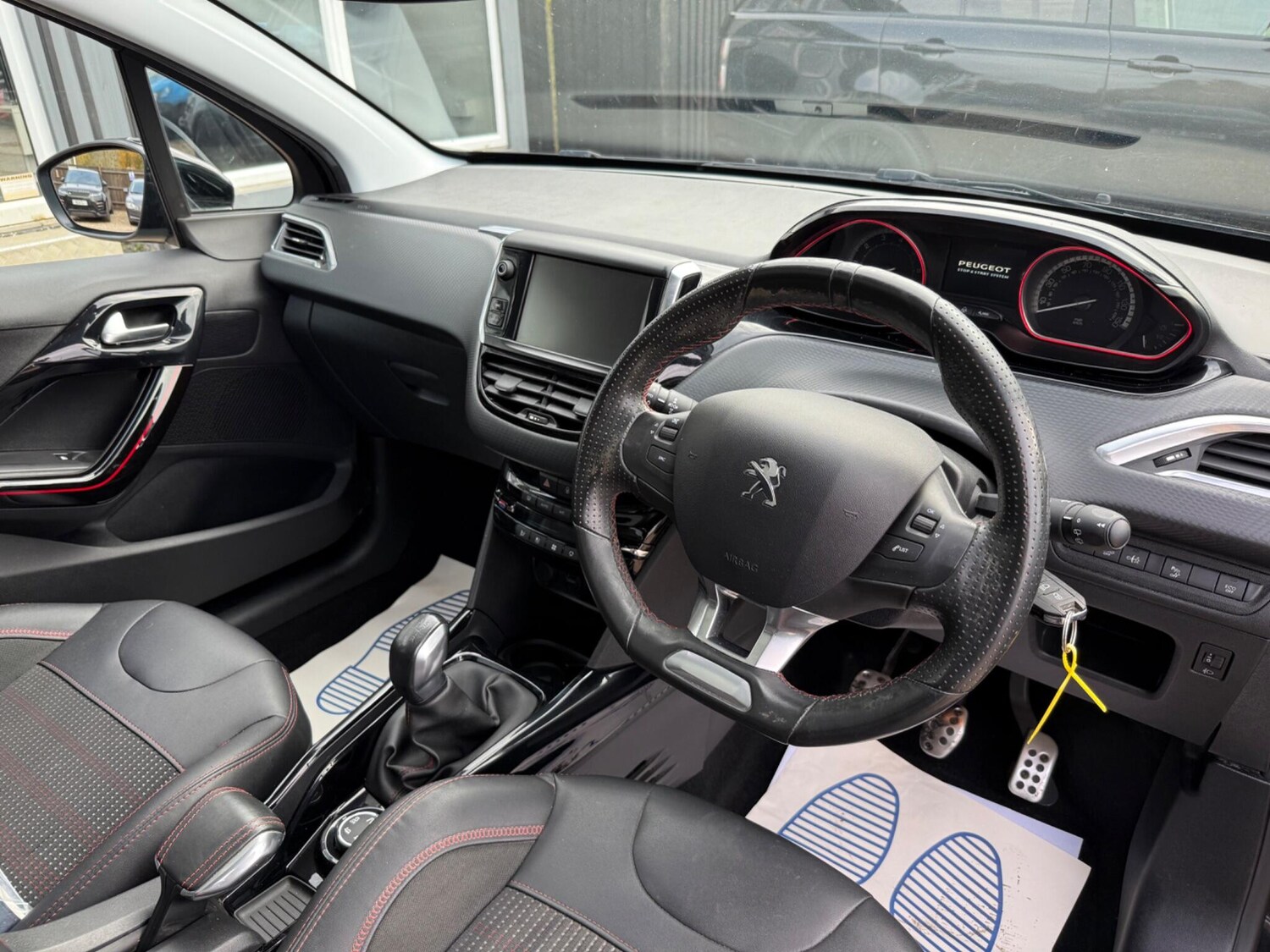 Used Peugeot 2008 2016 for sale - 76378113: Photo 9