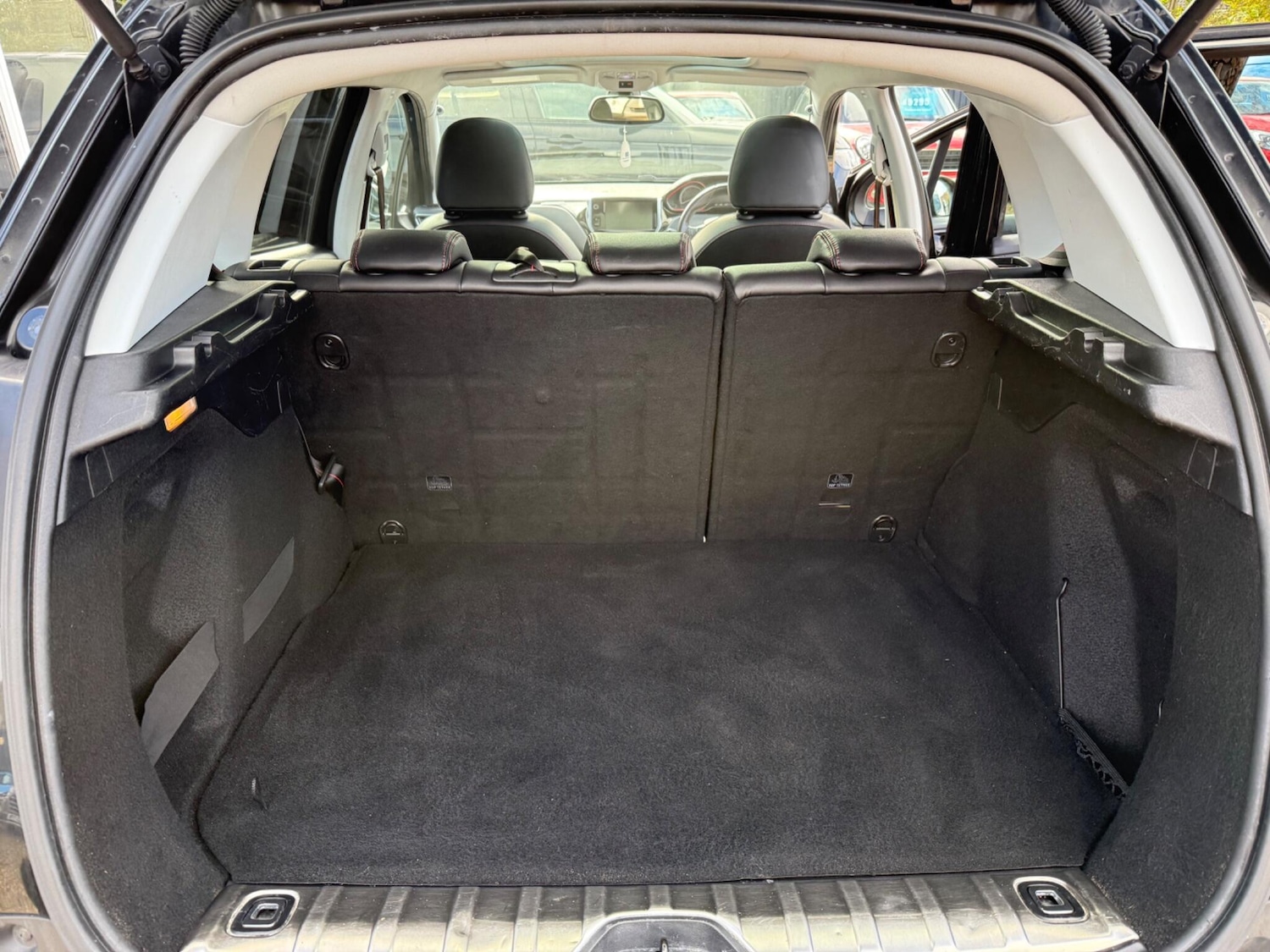 Used Peugeot 2008 2017 for sale - 76026431: Photo 11