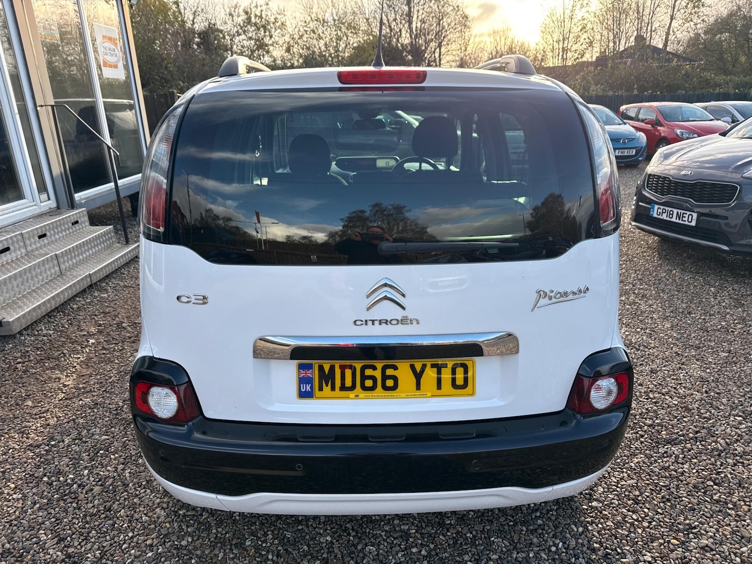 Used Citroen C3 Picasso 2017 for sale - 76585526: Photo 5