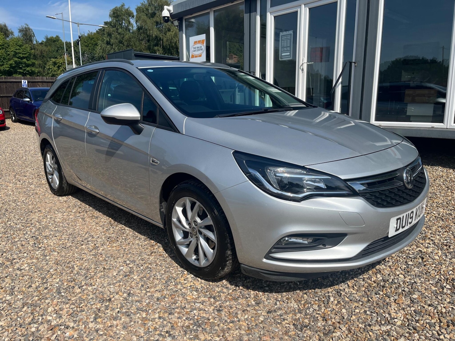 Used Vauxhall Astra 2019 for sale - 76109598: Photo 1