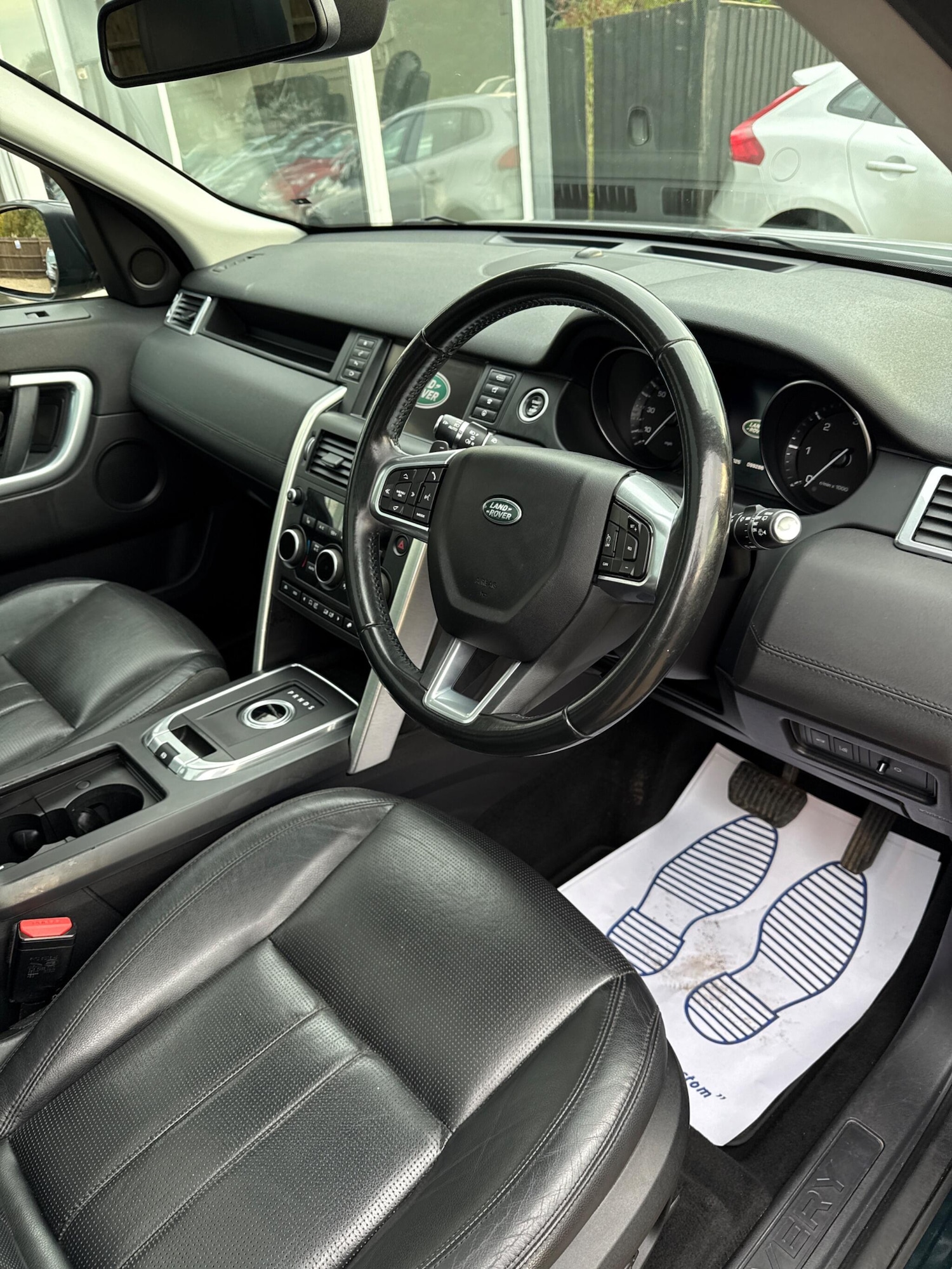 Used Land Rover Discovery Sport 2016 for sale - 76424717: Photo 15