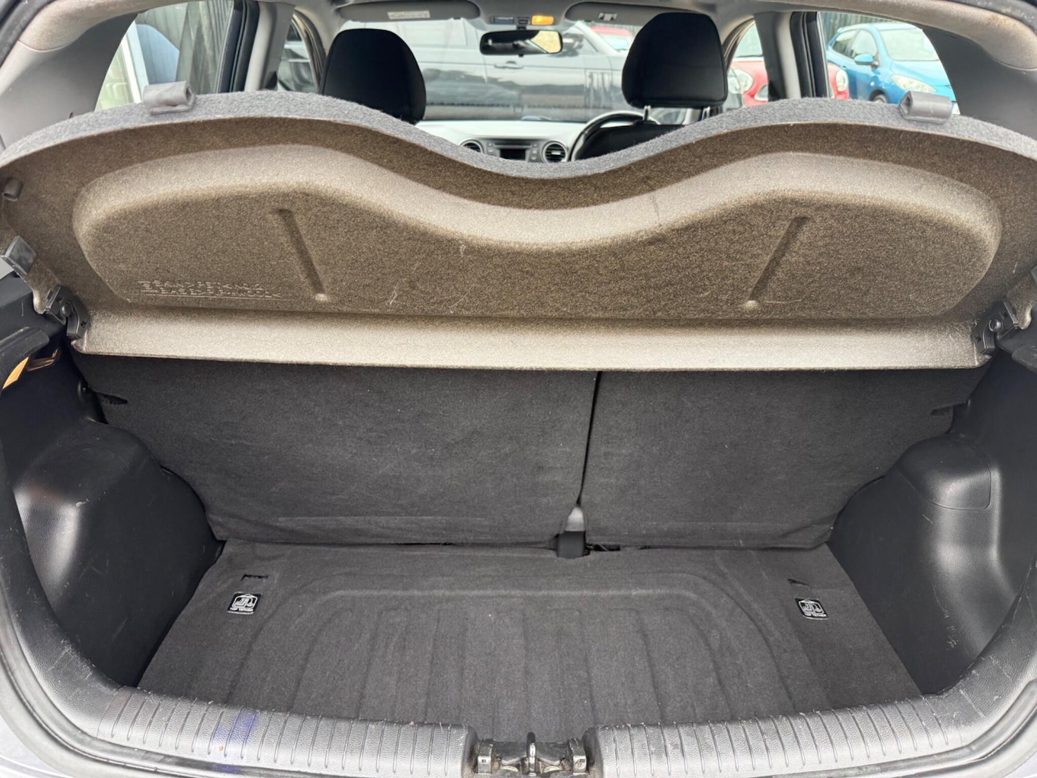 Used Hyundai i10 2015 for sale - 76152595: Photo 11