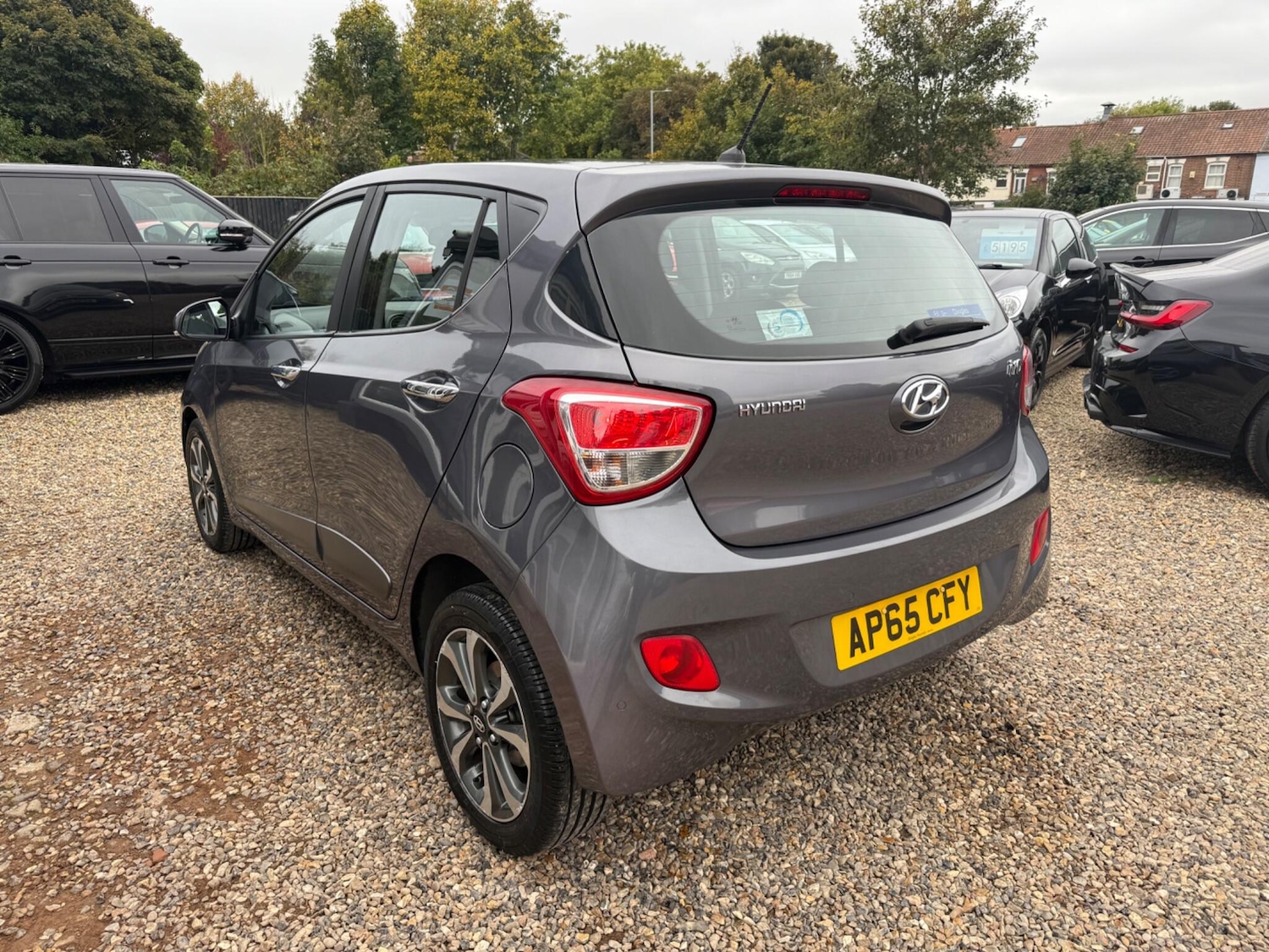 Used Hyundai i10 2015 for sale - 76152595: Photo 5