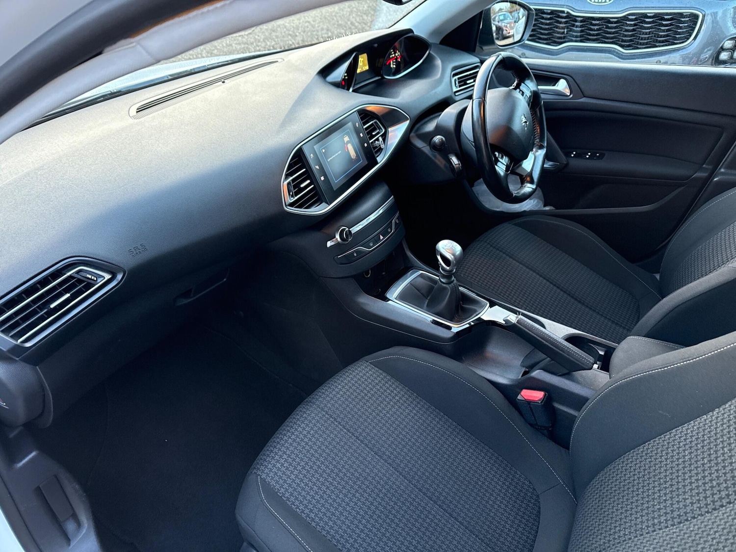 Used Peugeot 308 2018 for sale - 76996415: Photo 8