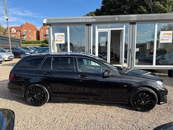 Used Mercedes-Benz C-Class 2013 for sale - 76085242: Photo