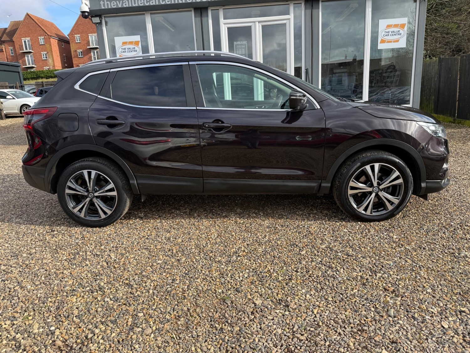 Used Nissan Qashqai 2017 for sale - 77575014: Photo 2
