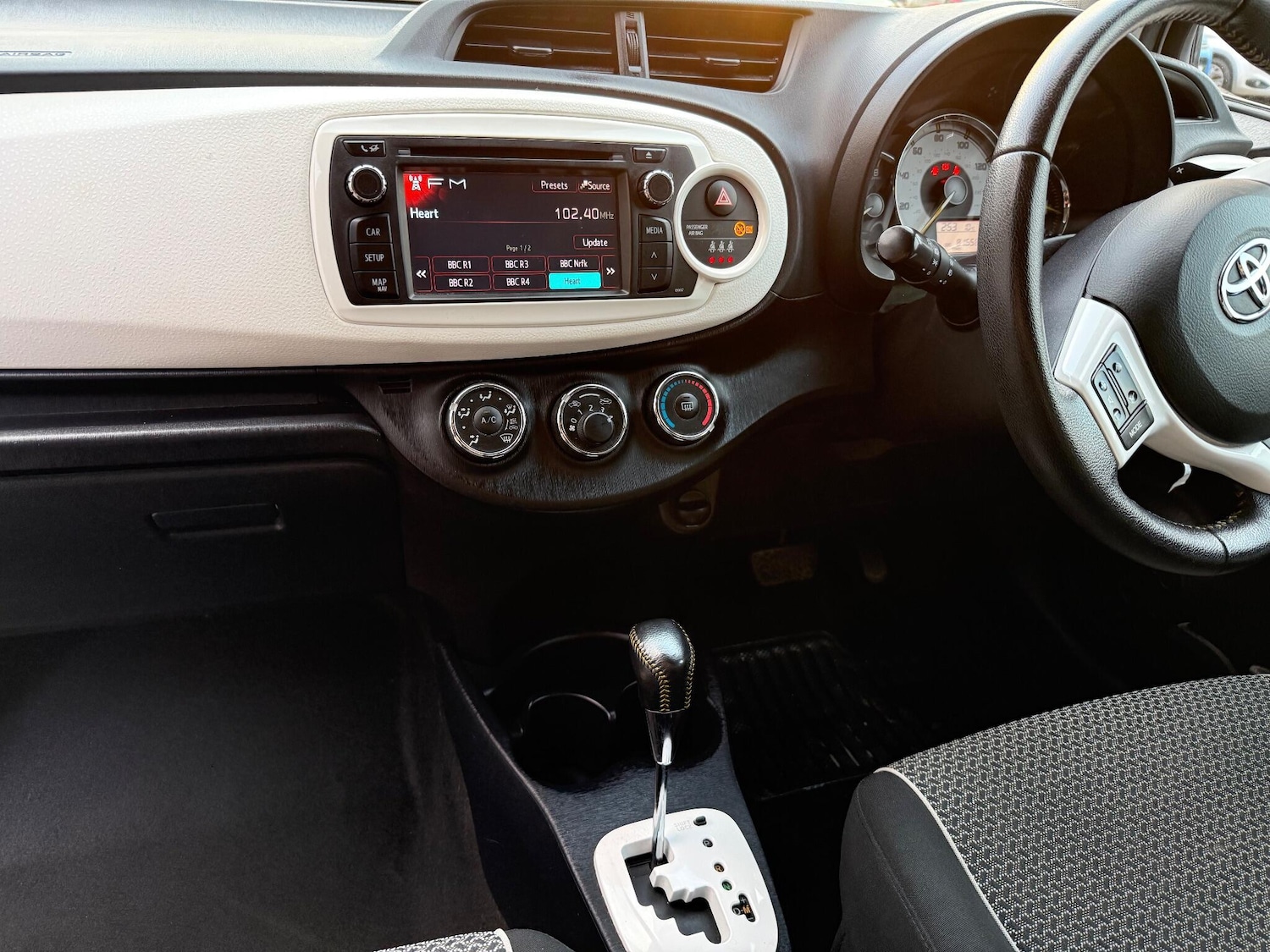 Used Toyota Yaris 2013 for sale - 76913966: Photo 10