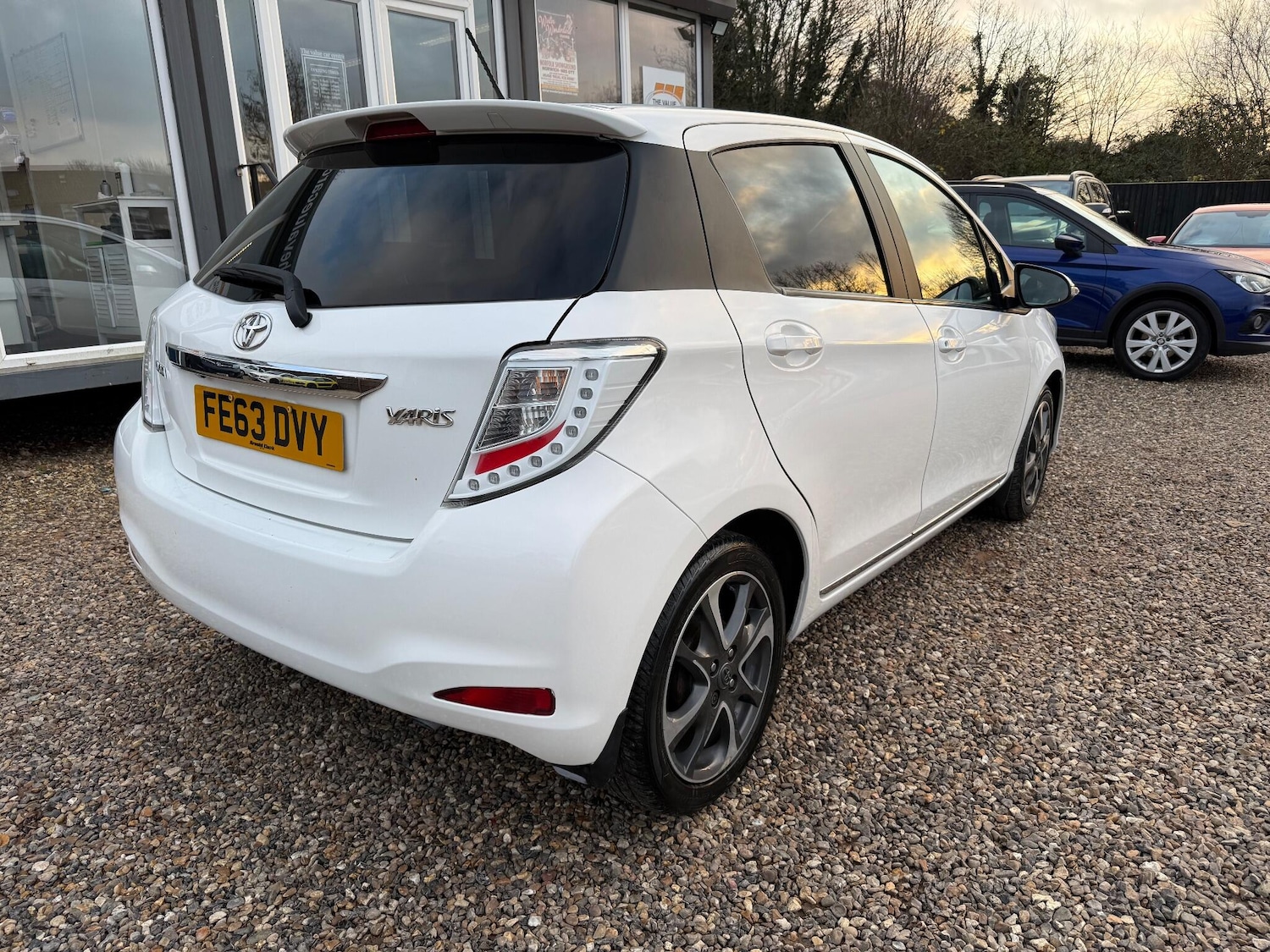 Used Toyota Yaris 2013 for sale - 76913966: Photo 2