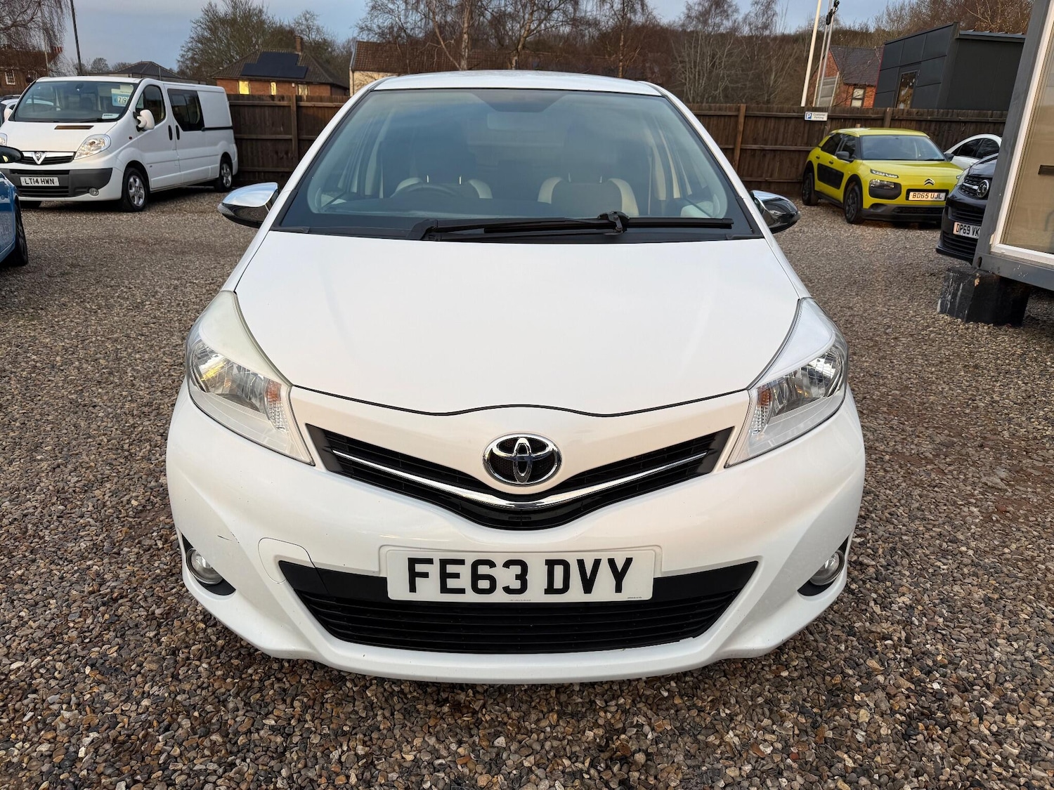 Used Toyota Yaris 2013 for sale - 76913966: Photo 6