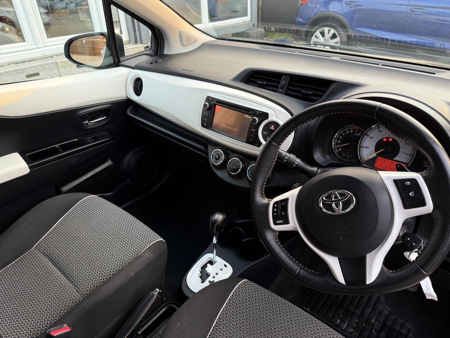 Used Toyota Yaris 2013 for sale - 76913966: Photo 7