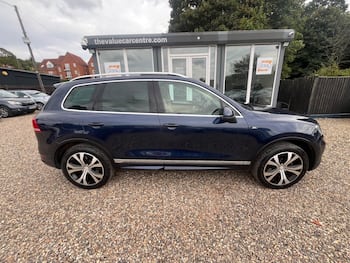 Used Volkswagen Touareg 2014 for sale - 79766602: Photo