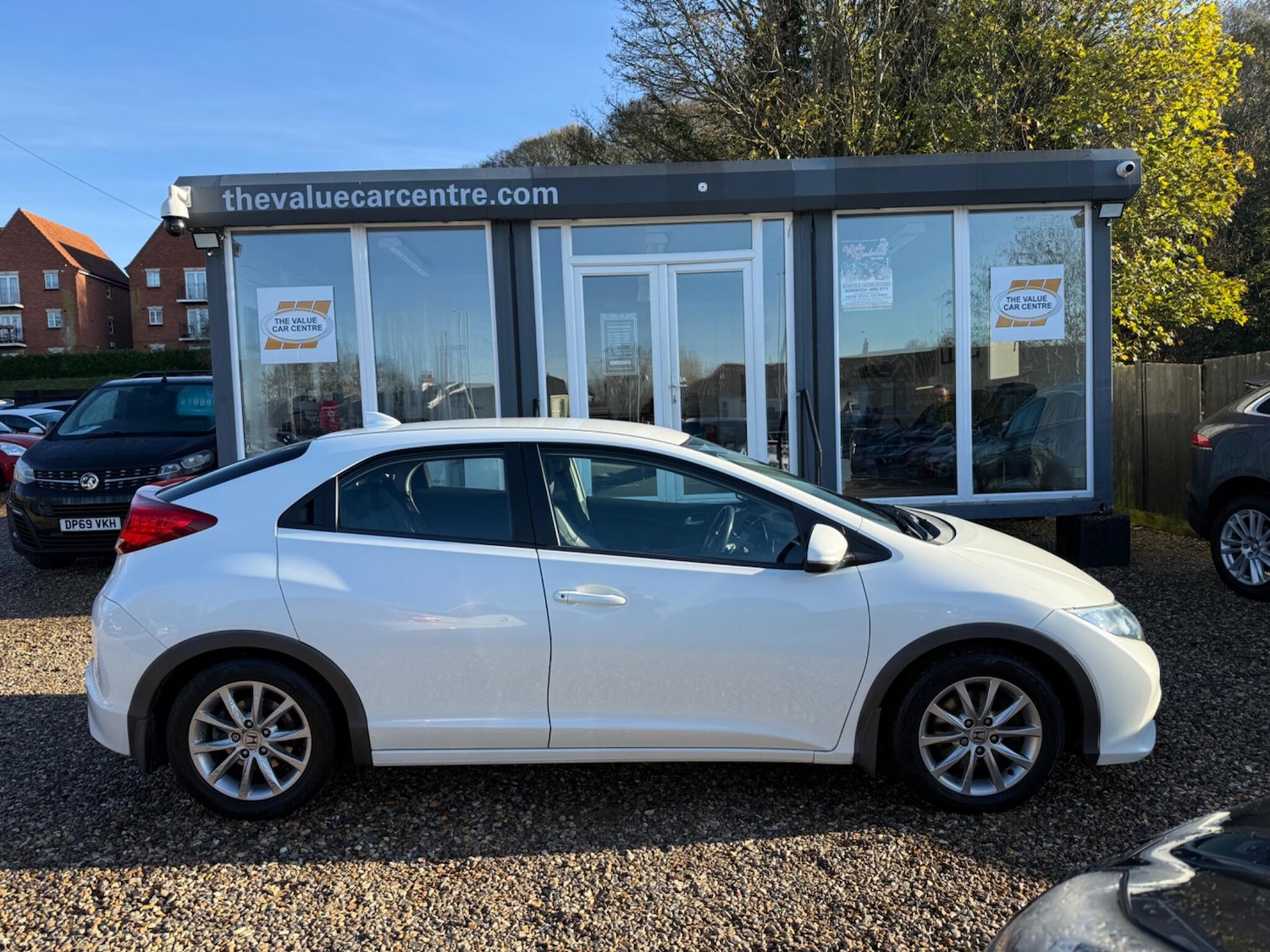 Used Honda Civic 2012 for sale - 76620525: Photo 2