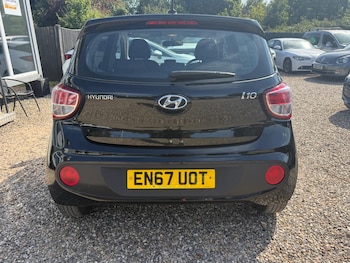 Used Hyundai i10 2018 for sale - 79441844: Photo