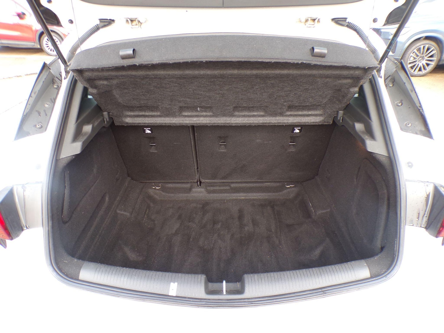 Used Vauxhall Astra 2020 for sale - 76645955: Photo 8