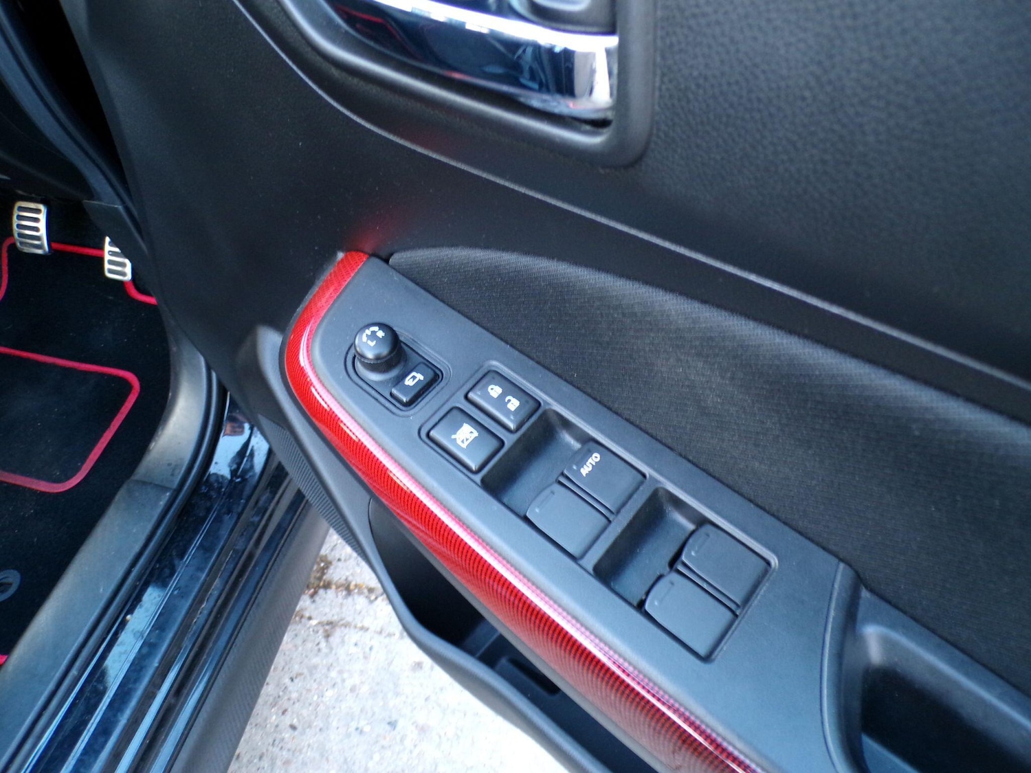 Used Suzuki Swift for sale - 77387000: Photo 12