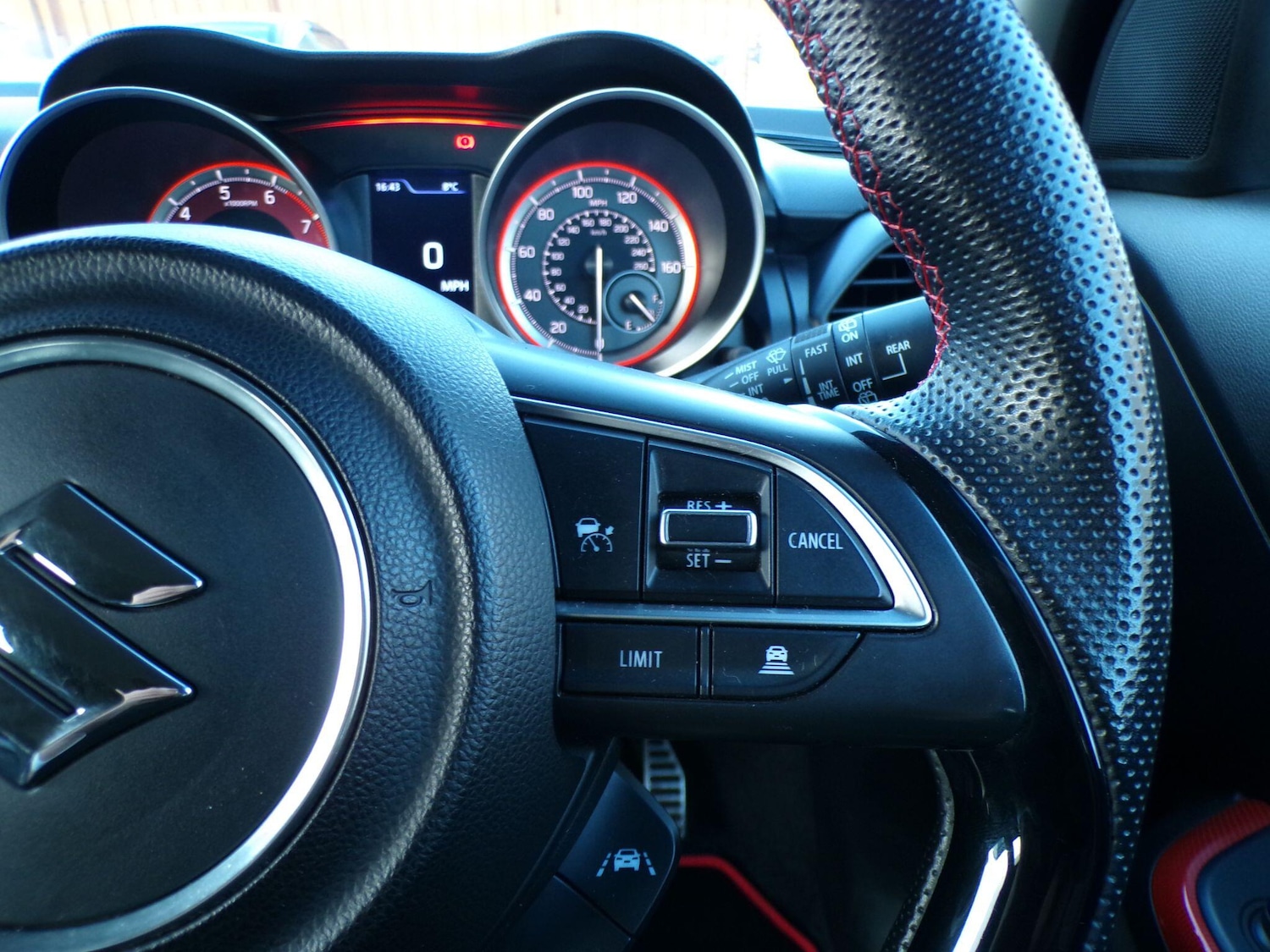 Used Suzuki Swift for sale - 77387000: Photo 25