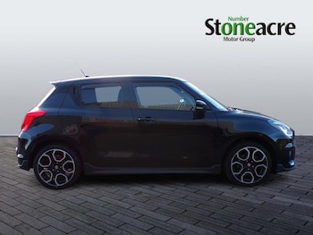 Used Suzuki Swift 2020 for sale - 77387000: Photo