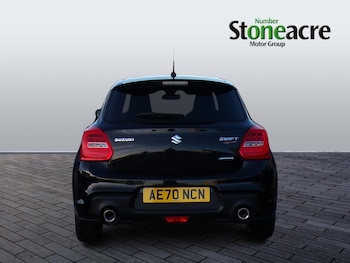 Used Suzuki Swift 2020 for sale - 77387000: Photo