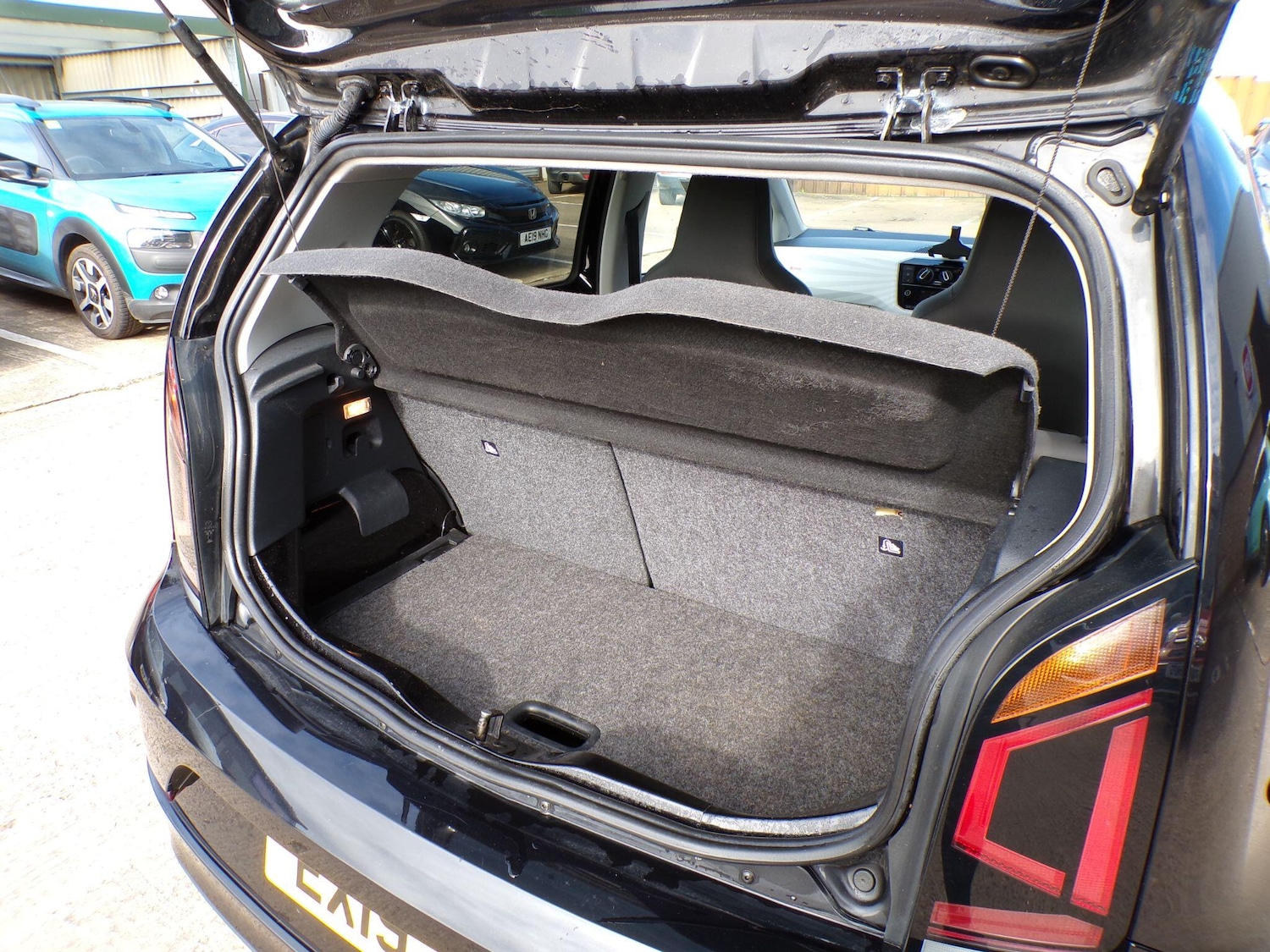 Used Volkswagen up! 2019 for sale - 77754107: Photo 10