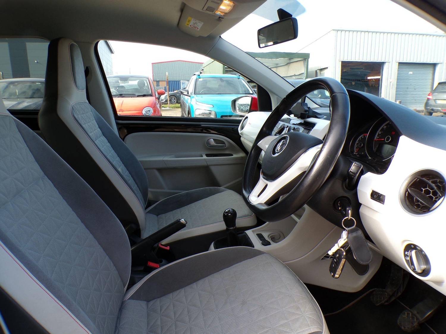 Used Volkswagen up! 2019 for sale - 77754107: Photo 11