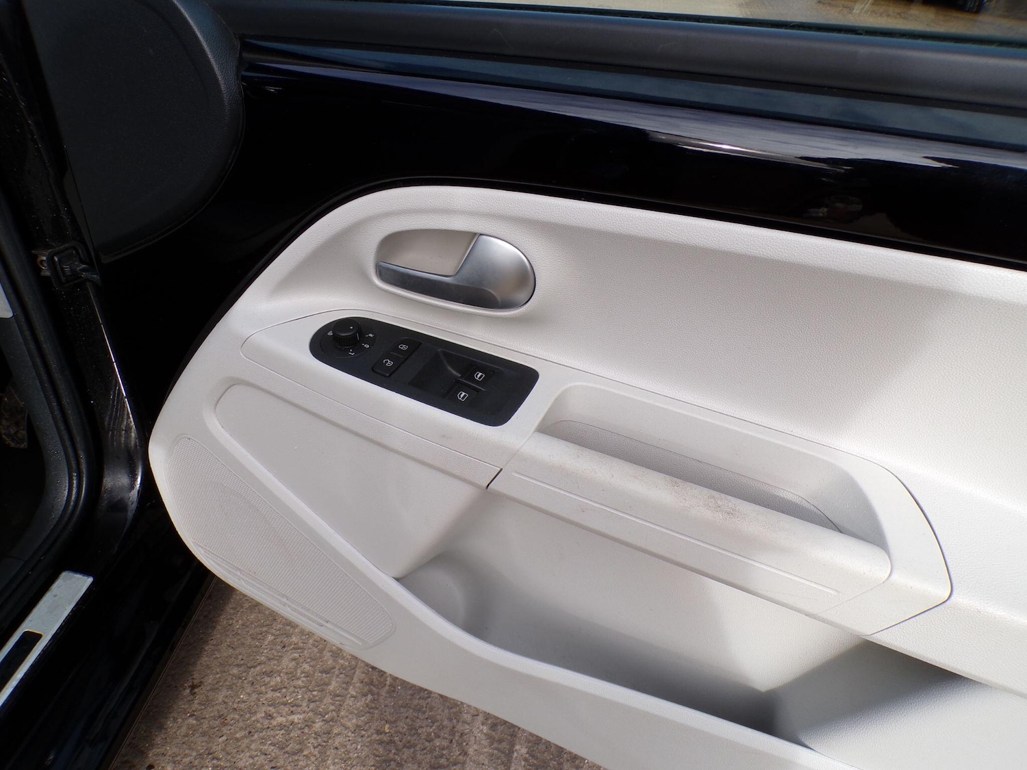 Used Volkswagen up! 2019 for sale - 77754107: Photo 12