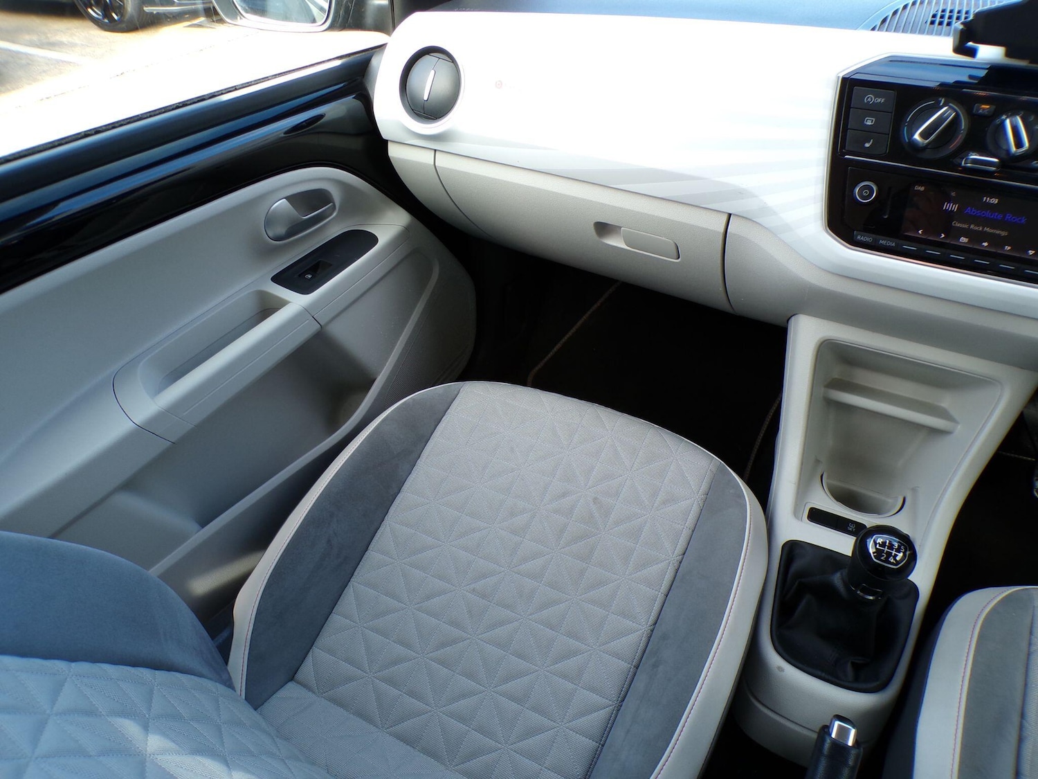 Used Volkswagen up! 2019 for sale - 77754107: Photo 20