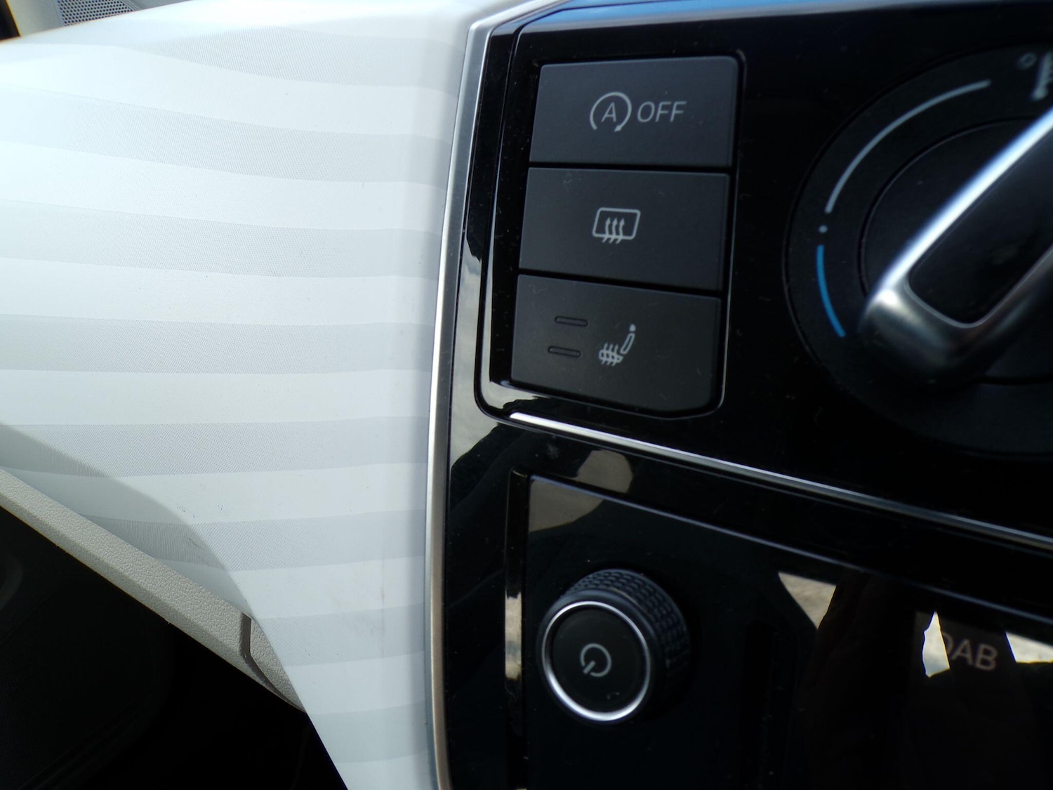 Used Volkswagen up! 2019 for sale - 77754107: Photo 27