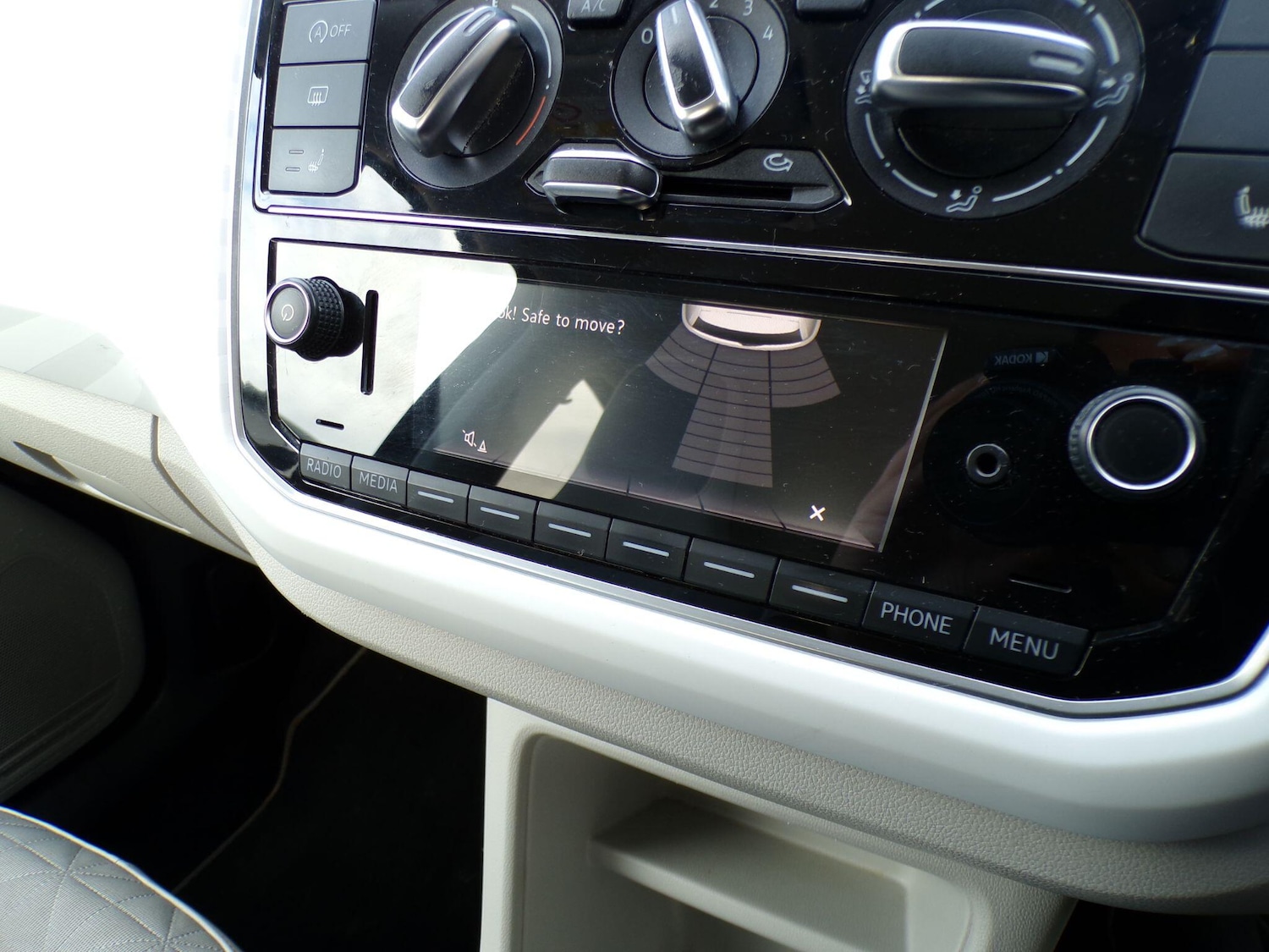 Used Volkswagen up! 2019 for sale - 77754107: Photo 28