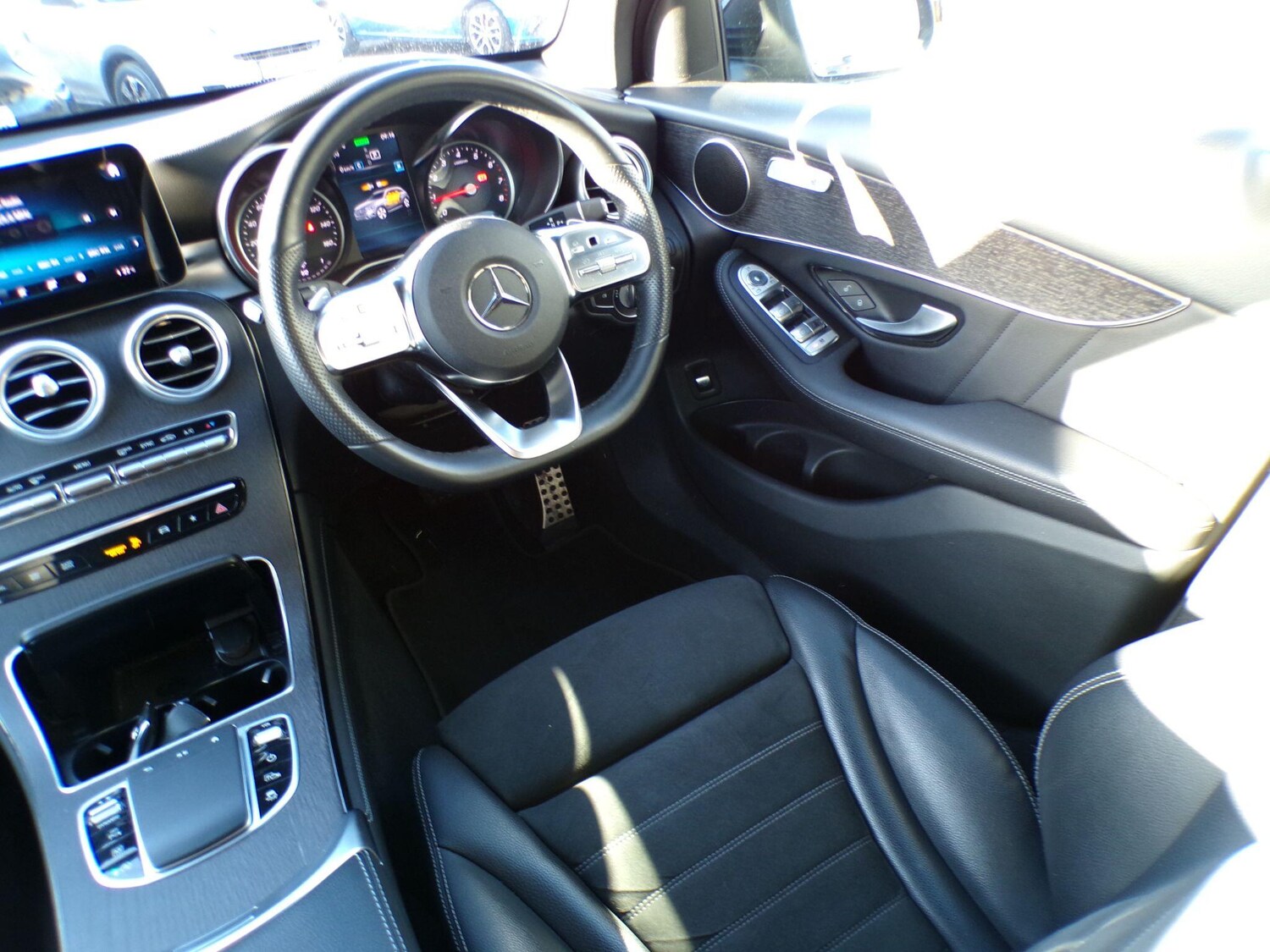 Used Mercedes-Benz GLC 2020 for sale - 76381126: Photo 15