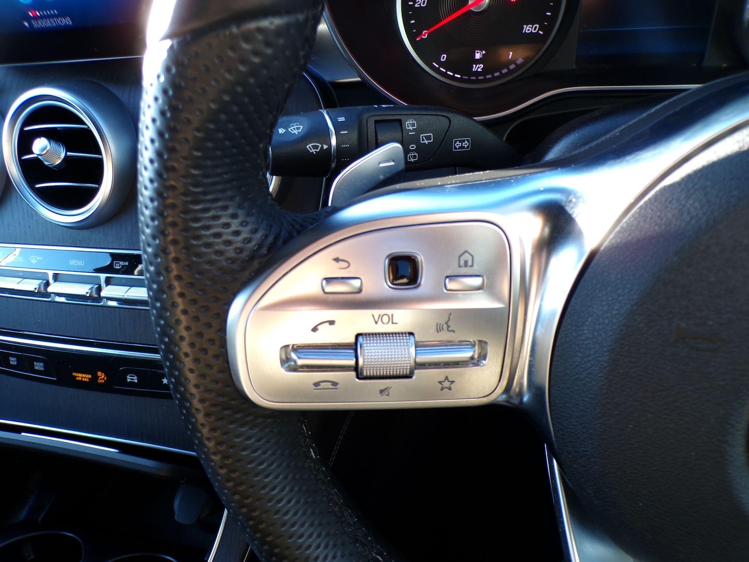 Used Mercedes-Benz GLC 2020 for sale - 76381126: Photo 25