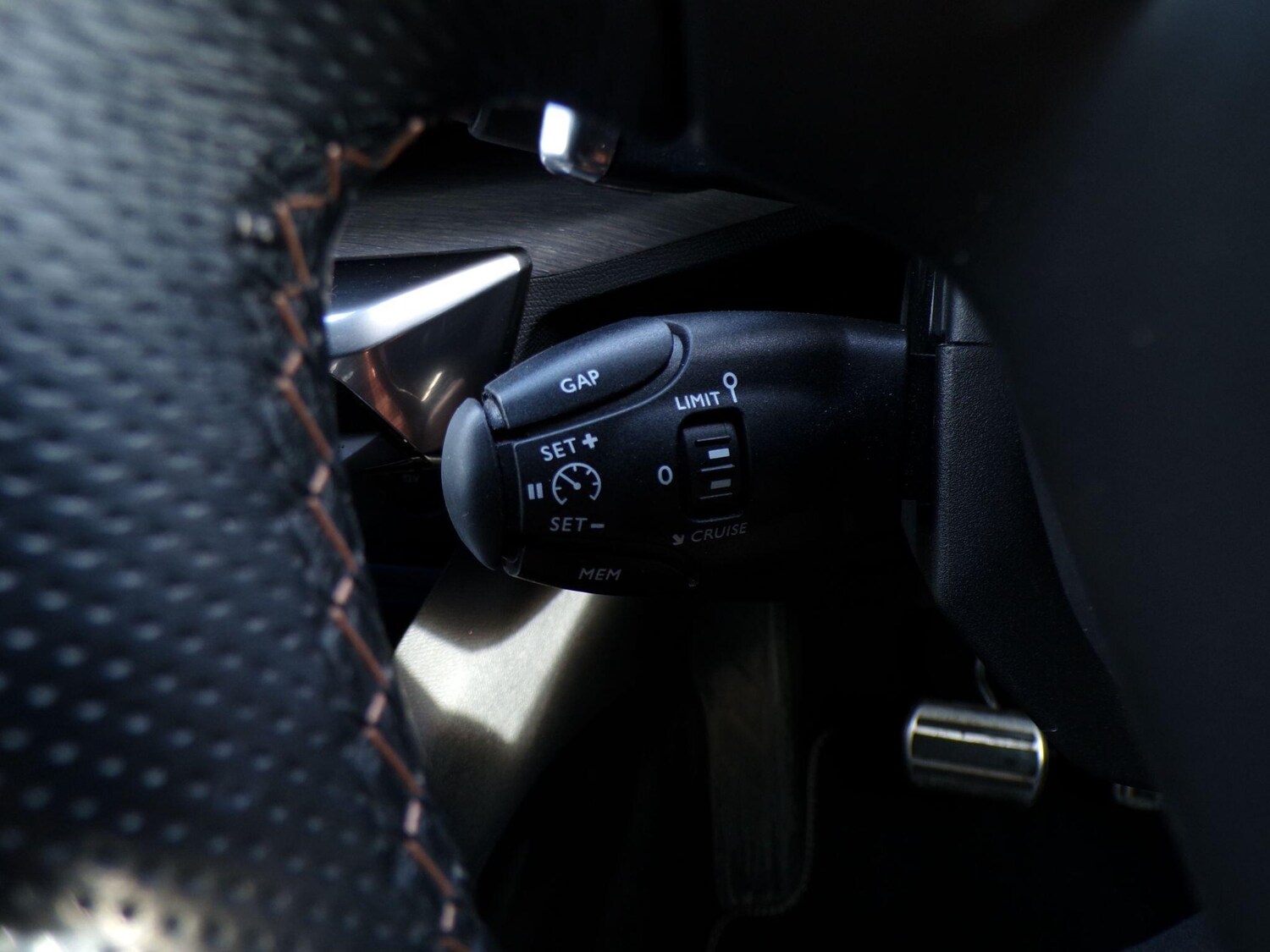 Used Peugeot 3008 2020 for sale - 76060515: Photo 24