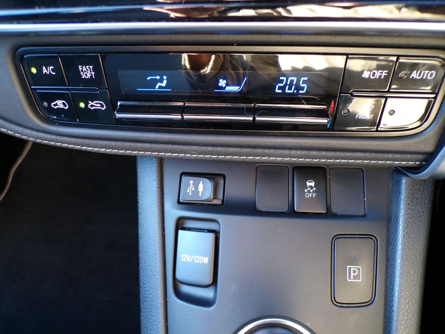 Used Toyota Auris 2018 for sale - 76398657: Photo 27