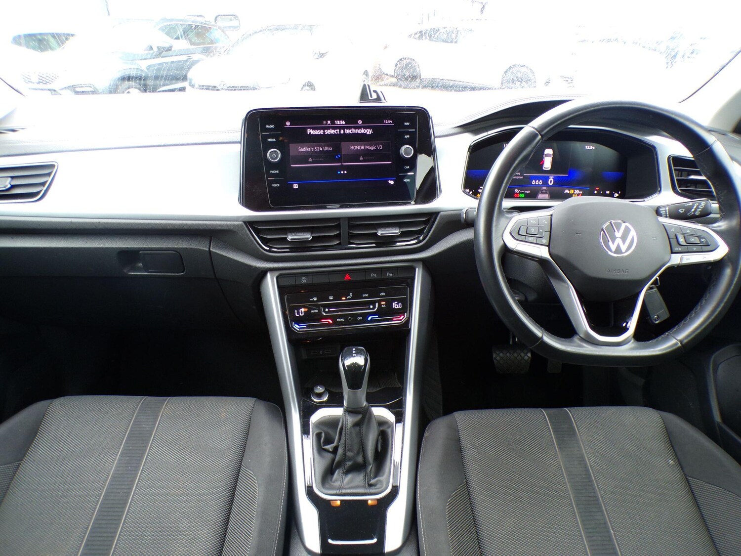 Used Volkswagen T-Roc 2023 for sale - 78157006: Photo 16
