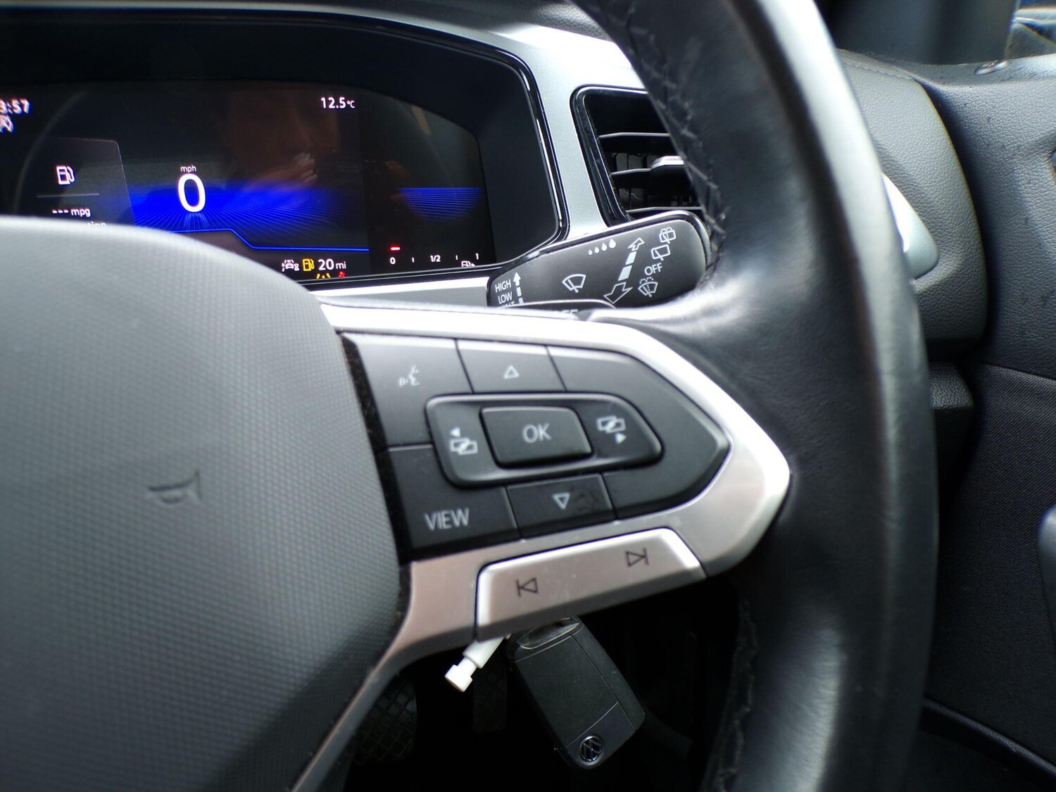 Used Volkswagen T-Roc 2023 for sale - 78157006: Photo 26