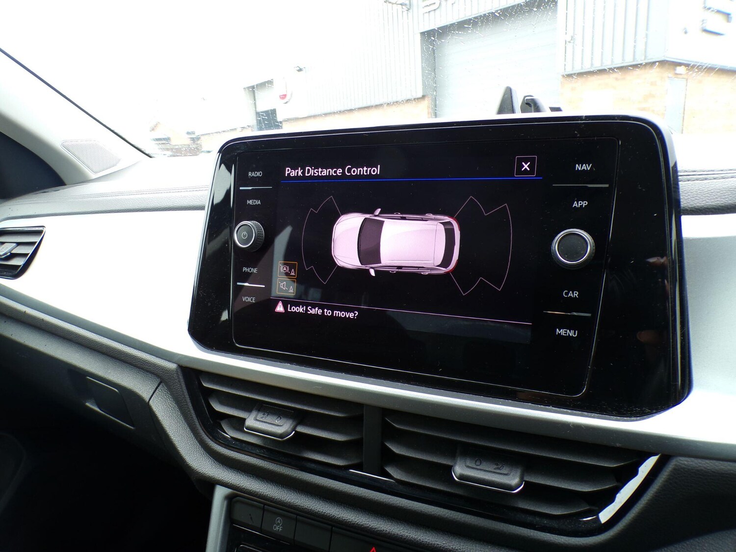 Used Volkswagen T-Roc 2023 for sale - 78157006: Photo 29