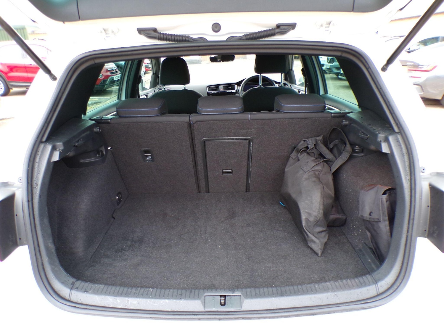 Used Volkswagen Golf 2017 for sale - 76485667: Photo 10