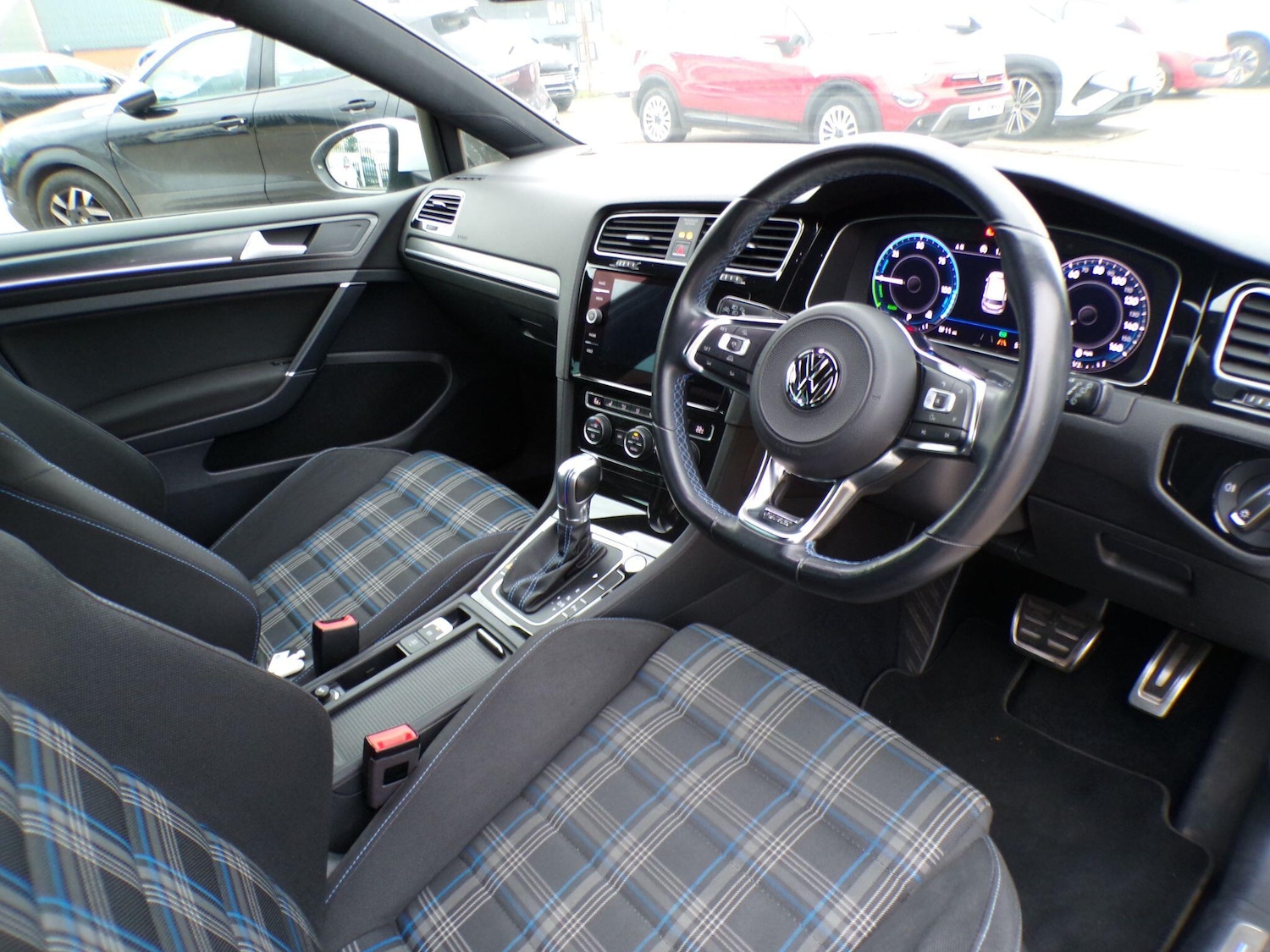 Used Volkswagen Golf 2017 for sale - 76485667: Photo 12