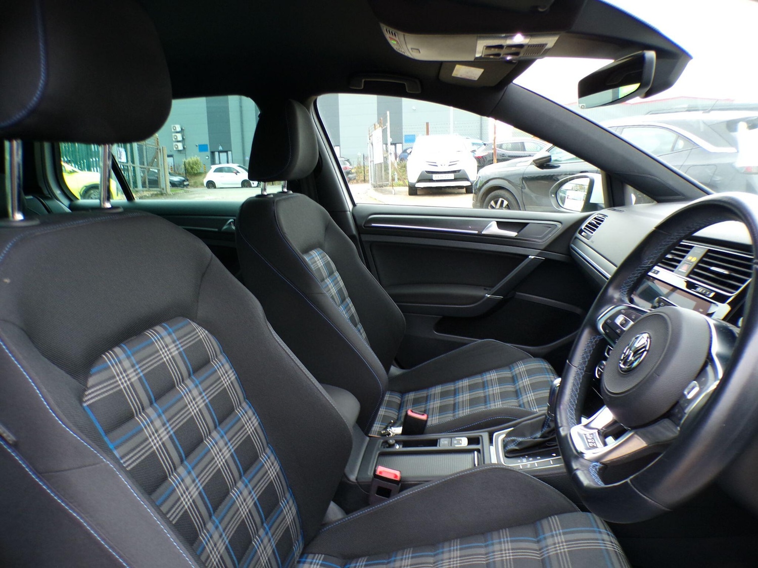 Used Volkswagen Golf 2017 for sale - 76485667: Photo 13