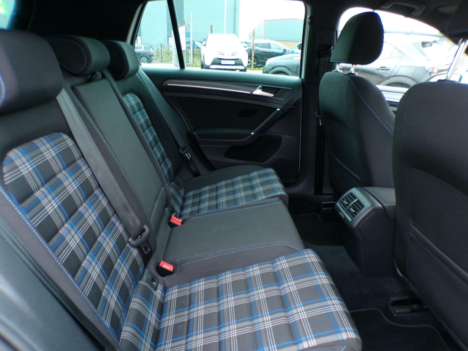 Used Volkswagen Golf 2017 for sale - 76485667: Photo 15