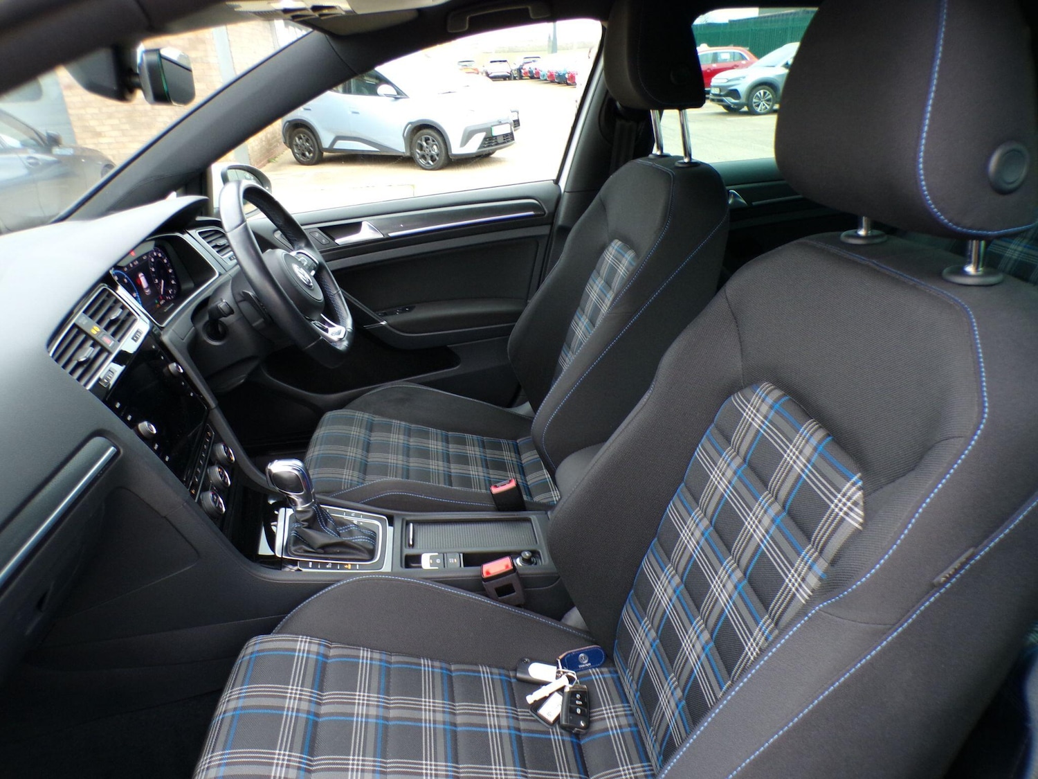 Used Volkswagen Golf 2017 for sale - 76485667: Photo 18